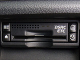 ★ETC(DSRC)が装備されています!!社外品とは違い収まりの良いデザインが人気!高速道路を利用する際は必需品ですよね!!ストレス無く料金所を通過出来ます!!