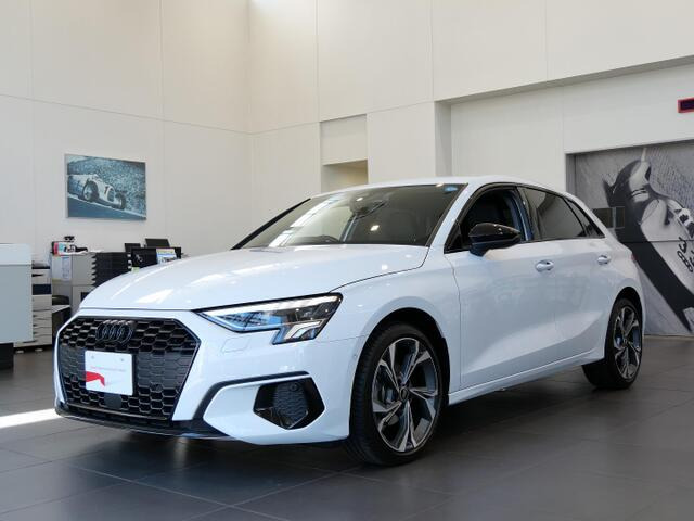 A3スポーツバック 30 TFSI シグネチャーエディション