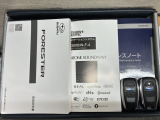 スマートキーは鍵をバッグに入れたままでもドアロックの開閉やエンジンのON・OFFができます。夜間や雨の日も鍵を探さなくて良いので便利です。