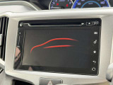 【メーカー純正ナビ】インテリアに溶け込むスタイリッシュな「専用設計」メーカーナビを装備♪視認性や操作性など基本性能にも優れ、より上質なカーライフをお楽しみいただけます。