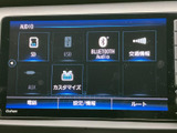 お好みの音楽やラジオを楽しめます。CDやUSBメモリ、Bluetooth接続など、様々なメディアに対応しています。