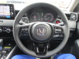 握りやすいハンドルで快適に運転可能です