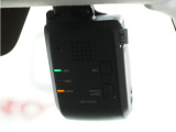 ◆ドライブレコーダー◆映像・音声などを記録する自動車用の装置です。 もしもの事故の際の記録はもちろん、旅行の際の思い出としてドライブの映像を楽しむことができます。
