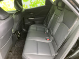 運転に必要な情報を確認しやすい配置。操作性にも配慮されたデザインで、安全運転をサポートします。快適なドライビング体験をお約束します。