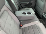 長時間運転でも疲れにくい設計の高品質シートを採用。姿勢が自然に決まり、街乗りから高速道路まで快適なドライブをサポートします。