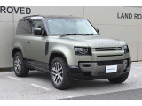 ランドローバーシリーズ1より継承されるデザインはランドローバーのアイコンです。