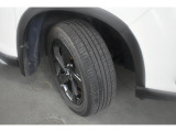 タイヤサイズは225/55R18です