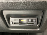 ハンドルの右下にETCがついています。高速道路の料金所の通過も楽々です!。 カードの取り出しもしやすい場所についています。