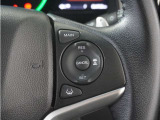 ◆アダプティブクルーズコントロール◆予め設定した車速内でクルマが自動的に加減速。前走車との適切な車間距離を維持しながら追従走行します。【LKAS】車線維持支援システムでステアリング操作を支援。