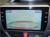 【バックモニター】後方の死角や障害物などを安全確認しながら駐車できます。運転初心者も熟練者も安心ですね♪
