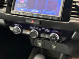 より快適にドライブを過ごして頂ける様に簡単に調整ができるオートエアコンを装備しております!ワンタッチですのでどなたでも簡単に操作できます!室内はこれでいつでも快適に保たれます。