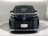 「フロントマスク」です。車の印象を決めるのは【顔】。この車の顔つきは、きっとあなたにピッタリ!?