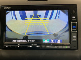 バックカメラ付きで後方の確認も安心です!スムーズな駐車・車庫入れをサポートいたします!