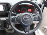 ぜひ展示車の運転席に座ってみてください。