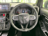 【純正革巻きステアリング】上質な革を使用することで、手にしっかり馴染みとても運転しやすいハンドルです♪