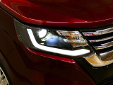 LEDヘッドライトです。デザイン性がよくとても明るいので、夜間の走行や悪天候でも安心です。しかも長寿命!