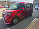 鮮やかなピンクのボディカラーが個性を引き立てるタンクカスタムです。街中でも目を引くスタイリッシュな外観は、毎日のドライブをより楽しく演出してくれます。CARGO川越店では全車現車確認を実施し、品質管理