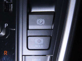 電動パーキングブレーキを装備しております。
