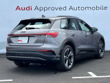 【ブラックStyle】Audiは、流れるウィンカー、リアの横幅を強調する水平基調のデザインで、安定感・ワイド感を演出しております。