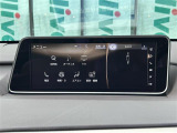 /【Bluetooth】ナビゲーションと携帯電話/スマートフォンをBluetooth接続することができます。接続するとハンズフリーで使用することができるので、とても便利です。///