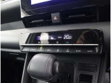 運転席側、助手席側それぞれで温度設定可能な「左右独立温度コントロール機能」付き【オートエアコン】です♪