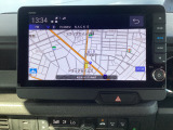 ナビは9インチホンダコネクトナビ(LXU-242NBi)装着!フルセグTV、ラジオ、CD・DVD、Apple Car Play、Android Auto、USB、Bluetoothが使用できます。