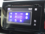 ナビゲーションは純正メモリーナビを装着しております。AM、FM、CD、DVD再生、Bluetooth、フルセグTVがご使用いただけます。初めて訪れた場所でも安心ですね!
