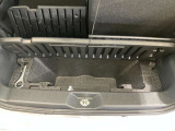 【ラゲッジルーム】実用性に優れた二段式ラゲッジル-ムでお荷物を別々に収納が可能♪♪