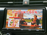 停車中には、TVや動画をお楽しみいただけます。長距離ドライブの休憩時などに、リラックスした時間を過ごせるのが魅力です。快適な移動をサポートします。