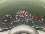 視認性の高いメーター類で、運転に必要な情報を的確に把握できます。運転状況が一目でわかり、安全運転をサポートします。落ち着いたデザインも魅力です。