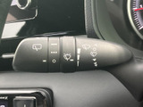 雨天時でもクリアな視界を確保できるワイパーレバーです。操作感も良く、雨の日の運転をサポートします。ウォッシャー液も手元で噴射できます。