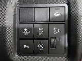 安全運転を支援する機能が付いてます。詳しくは店舗スタッフまでお尋ね下さい。