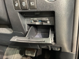 いまや快適なカーライフに欠かせないETCが付いています。