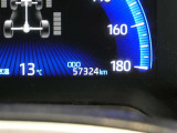 ??走行距離:57324km:(撮影時) ご来店時や納車時には展示での移動や整備などで、若干距離数が進んでいる場合がございます。