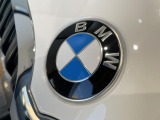 安心のBMW認定中古車は100項目の箇所を徹底的にチェック致します。機械的な箇所や電気系、コンピューターなどをご納車前に点検し、交換基準に達した部品は全て新品に修理返品した後にご納車致します。