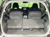積み下ろしのしやすいデッキにはたっぷりと荷物を積み込んでいただけます。遊びから仕事まで、様々なシーンで頼れます♪