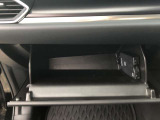 グローブボックス内にはETCが設置されています。