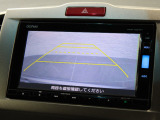 バックカメラが装備されており、後方の安全確認はもちろんのこと狭い場所での駐車や雨の日・夜間など視界の悪いコンディションでのストレスの軽減にもなります!