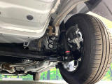 お車を安心してお乗りいただく為には、足回りの定期点検が欠かせません。サービスサポート(有償保証)では無料点検もご提供しており、安心のカーライフをお過ごしいただけるサポート体制が整っています。