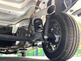 お車を安心してお乗りいただく為には、足回りの定期点検が欠かせません。サービスサポート(有償保証)では無料点検もご提供しており、安心のカーライフをお過ごしいただけるサポート体制が整っています。