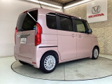 ご納車までの期間ですが、県内のお客様は1、2週間、県外のお客様は2、3週間ほどでご納車が可能となります。ただし、お支払いや書類の状況によっては多少の前後もありますので、その際には何卒ご了承下さい。