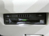 ナビ連動タイプのETC車載機です。ナビゲーションと連動してくれますのでカード未挿入を知らせてくれるなど便利な機能が追加されています。