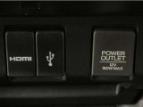 HDMIポート、USBポートが装備されております。HDMIポートを他の機器と繋げることによって、モニターへ映像を流すことができます。