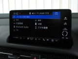 ナビゲーションはホンダコネクトディスプレイを装着しております。AM、FM、Bluetooth、フルセグTVがご使用いただけます。初めて訪れた場所でも道に迷わず安心ですね!