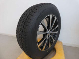 R6年式冬タイヤ235/65R18ブリヂストン製です。