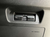 ETCを装備。これで高速道路の料金所もノーストレス。ノンストップで通過します。