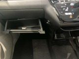 収納スペースもたくさん有ります☆車検証や小物類などすっきり収納♪