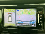 狭い場所での駐車も安心。後方の状況を画面で確認できるので、安全に駐車操作が行えます。運転に自信がない方にもおすすめです。