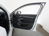 ドアを開けると上質で上品な室内空間が広がり細部までこだわったAudiデザイン性と、物づくりのこだわりを感じて頂けます。詳しくは0078-6002-900146中古車スタッフまで