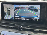 【アラウンドビューモニター】はまるで上から見ているような視点で周囲を確認できます!駐車が苦手な方でも安心して駐車できますね♪